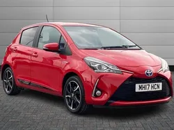 Chili red Used 2017 Toyota Yaris Hybrid Design Hatchback | £9,990