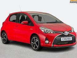 Used 2016 Toyota Yaris Hybrid Design | £10,895 (Fair price)
