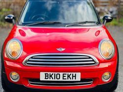 Red Used 2010 Mini Cooper Hatch Hatchback | £2,795 (Super price)