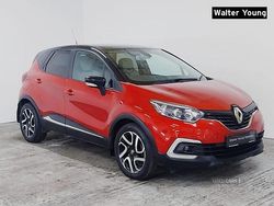 Red/black Used 2019 Renault Captur Iconic SUV | £10,495 (Fair price)