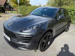 Grey Used 2016 Porsche Macan SUV | £26,990 (Fair price)
