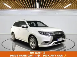 White Used 2019 Mitsubishi Outlander P-HEV Estate | £17,249 (Fair price)
