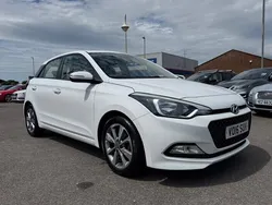 Polar white Used 2016 Hyundai i20 SE Hatchback | £5,975 (Fair price)