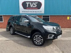 Black Used 2016 Nissan Navara Tekna Pickup | £16,984 (Expensive)