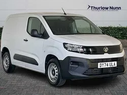 White Used 2024 Vauxhall Combo S MPV | £15,490 (Fair price)