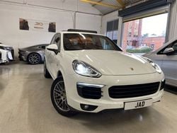 White Used 2016 Porsche Cayenne Platinum Edition SUV | £17,990 (Fair price)