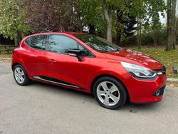 Red Used 2014 Renault Clio IV Dynamique Hatchback | £4,790 (Fair price)