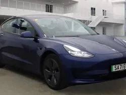 Blue Used 2021 Tesla Model 3 Standard Range Sedan | £19,699 (Fair price)