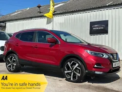 Red Used 2017 Nissan Qashqai Tekna SUV | £12,990 (Fair price)