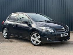 Grey Used 2011 Toyota Auris SR Hatchback | £3,000 (Fair price)