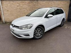 Silver Used 2018 VW Golf VII SE Estate | £7,475 (Fair price)