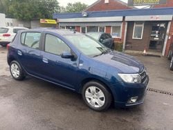 Blue Used 2017 Dacia Sandero Lauréate Hatchback | £4,699 (Good price)