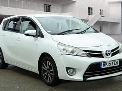 White Used 2015 Toyota Verso MPV | £4,695 (Good price)