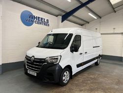 White Used 2023 Renault Master Business Van | £15,690 (Fair price)