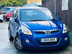 Blue Used 2011 Hyundai i20 Style Hatchback | £999 (Super price)