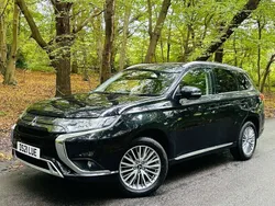 Black Used 2021 Mitsubishi Outlander P-HEV SUV | £11,389 (Super price)