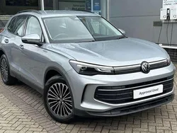 Silver Used 2025 VW Tiguan Life SUV | £30,989 (Good price)
