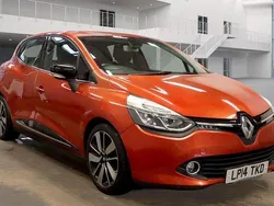 Red Used 2014 Renault Clio IV Dynamique Hatchback | £5,990 (Fair price)