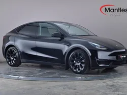 Black Used 2022 Tesla Model Y Long Range AWD SUV | £25,695 (Fair price)