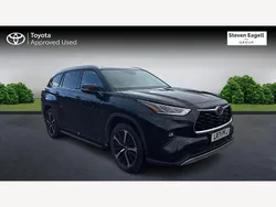 Black Used 2021 Toyota Highlander Premium SUV | £37,525 (A bit pricey)