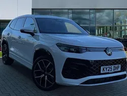 White Used 2025 VW Tayron R-line SUV | £39,850 (Fair price)
