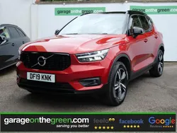 Fusion red metallic Used 2019 Volvo XC40 R-Design SUV | £20,395 (Good price)