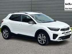 White New 2025 Kia Stonic GT-Line SUV | £21,504 (Fair price)