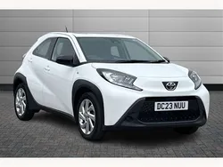 Pure white Used 2023 Toyota Aygo PURE Hatchback | £12,295 (Fair price)