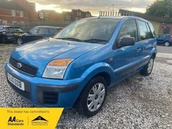 Blue Used 2010 Ford Fusion Style Hatchback | £2,995 (Fair price)