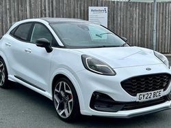 White Used 2022 Ford Puma ST Hatchback | £16,935 (Fair price)