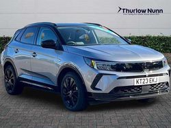 Contrast grey Used 2023 Vauxhall Grandland X S SUV | £17,200 (Fair price)