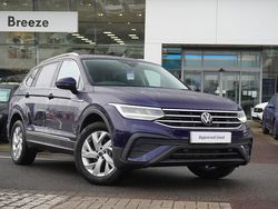 Used 2024 VW Tiguan Allspace Life SUV | £27,990 (Fair price)