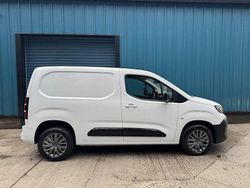 White Used 2024 Peugeot Partner MPV | £14,495 (Fair price)