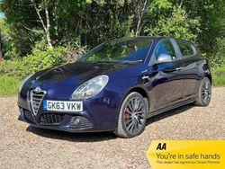 Blue Used 2013 Alfa Romeo Giulietta Hatchback | £4,695