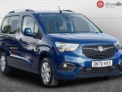 Two coat metallic night blue Used 2020 Vauxhall Combo S MPV | £11,000 (Fair price)