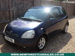 Blue Used 2004 Toyota Yaris Hatchback | £1,297 (Fair price)