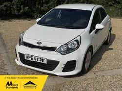 White Used 2015 Kia Rio Hatchback | £5,699 (Fair price)