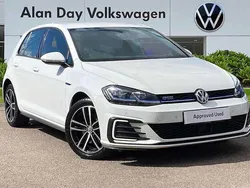 White Used 2018 VW Golf VII GTE Hatchback | £13,995 (Fair price)