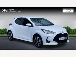 White Used 2024 Toyota Yaris Hybrid Design Hatchback | £20,008 (Fair price)