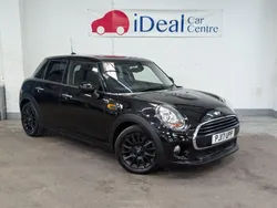 Black Used 2017 Mini Cooper Hatch Hatchback | £8,790 (Good price)