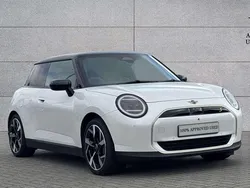 White Used 2024 Mini Cooper SE Hatch Hatchback | £31,450
