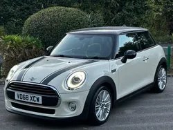 White Used 2018 Mini Cooper Hatch Hatchback | £13,690 (Good price)
