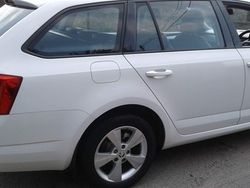 White Used 2015 Skoda Octavia SE L Estate | £7,500 (Fair price)