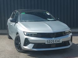 Two coat metallic crystal silver New 2025 Vauxhall Astra Hatchback | £23,998 (Fair price)