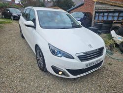 Arctic white Used 2015 Peugeot 308 Allure Estate | £3,495 (Fair price)