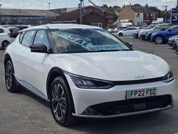 White Used 2022 Kia EV6 Air SUV | £13,143 (Good price)