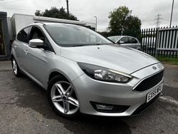 Silver Used 2015 Ford Focus Zetec Hatchback | £7,595 (Fair price)