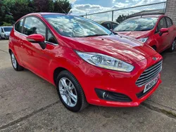 Red Used 2016 Ford Fiesta Zetec Hatchback | £6,995 (Fair price)