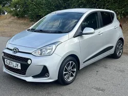 Silver Used 2017 Hyundai i10 Premium Hatchback | £5,995 (Fair price)