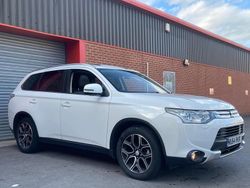 White Used 2014 Mitsubishi Outlander SUV | £3,795 (A bit pricey)